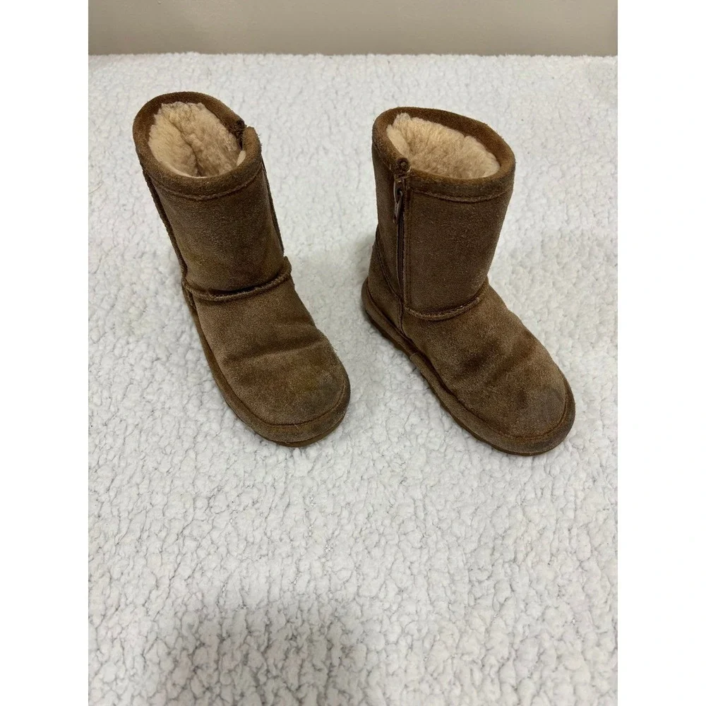 Bearpaw 8 Brown‎ Suede Winter Boots Girls Casual Cozy